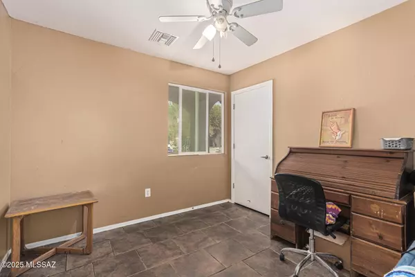 Tucson, AZ 85756,7052 S Red Maids Drive