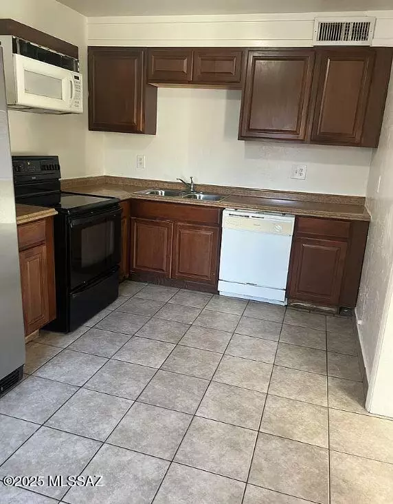 Tucson, AZ 85719,3865 N Tyndall Avenue #3