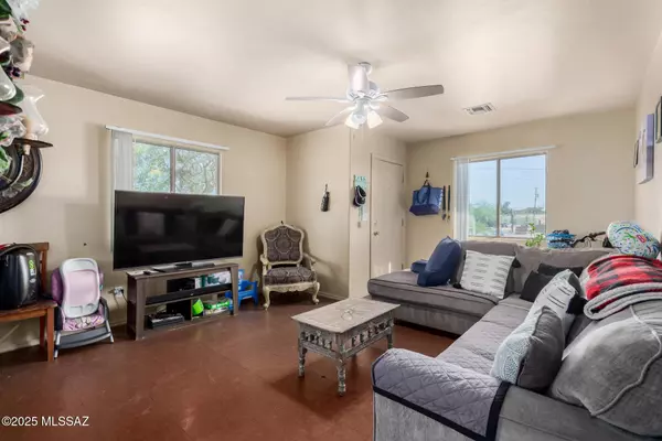 Tucson, AZ 85705,206 E Yavapai Road