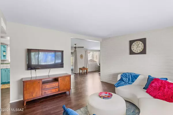 Tucson, AZ 85704,411 E Burrows Place