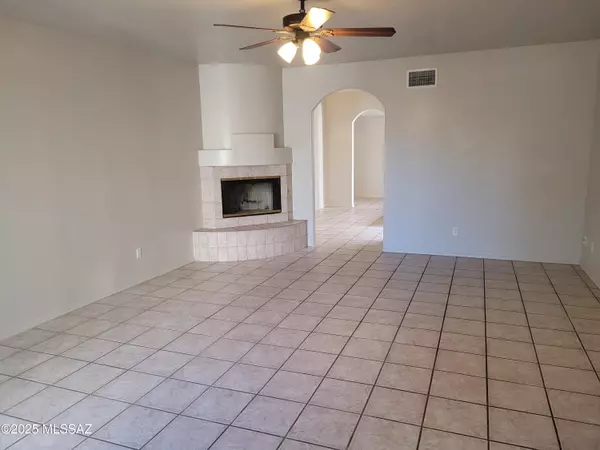 Vail, AZ 85641,536 E Savannah Street