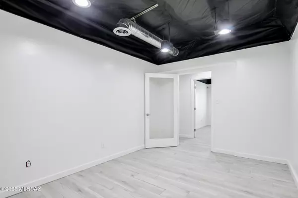 Tucson, AZ 85705,3219 N Flowing Wells Road