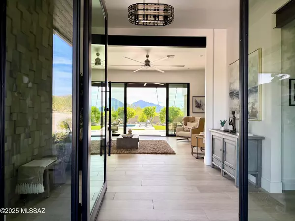 725 W Tortolita Mountain Ci W, Tucson, AZ 85755