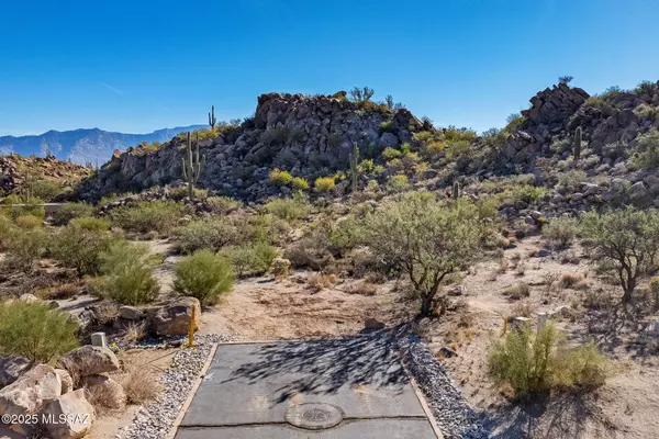 Oro Valley, AZ 85755,867 W Granite Gorge Drive #327