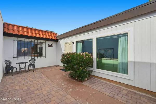 Green Valley, AZ 85614,207 N Calle Del Diablo