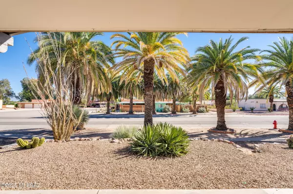 Green Valley, AZ 85614,221 N Abrego Drive