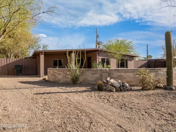 Tucson, AZ 85712,4418 E Waverly Street