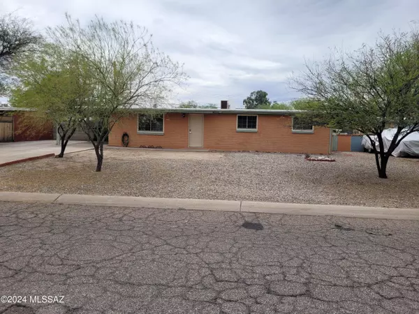 1702 S Avenida Ursa, Tucson, AZ 85710