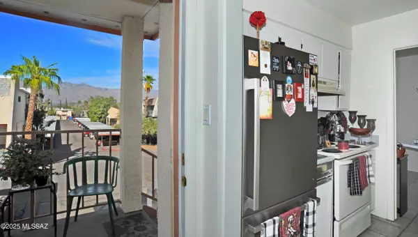 Tucson, AZ 85712,1600 N Wilmot Road #265