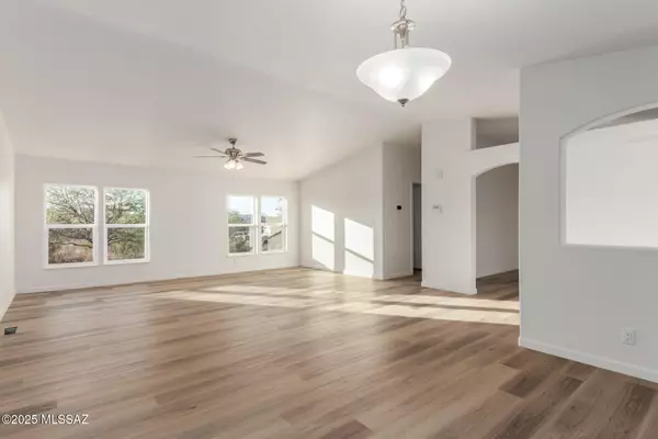 Vail, AZ 85641,12712 S Red Horizon Trail