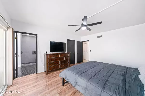 Tucson, AZ 85715,6858 E Via Dorado