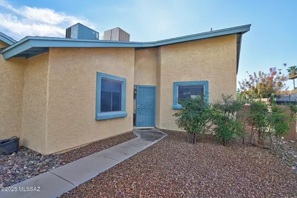 Tucson, AZ 85742,2913 W Yorkshire Street