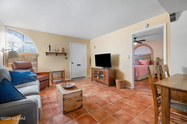 Green Valley, AZ 85614,246 S Paseo Pena B