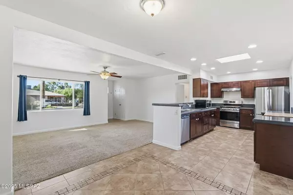 Tucson, AZ 85711,909 S Catalina Avenue