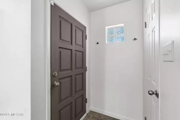 Tucson, AZ 85711,909 S Catalina Avenue