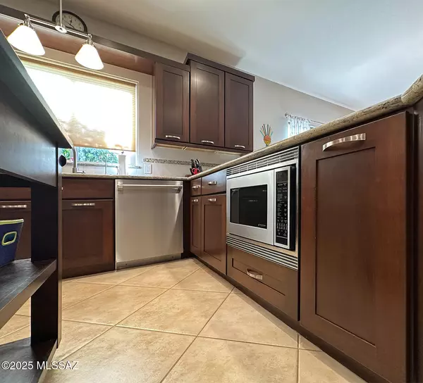 Oro Valley, AZ 85755,13573 N Garlenda Way