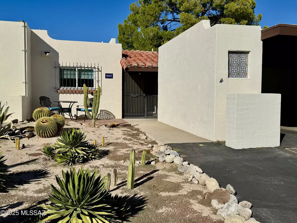 Tucson, AZ 85718,4847 N Via Entrada