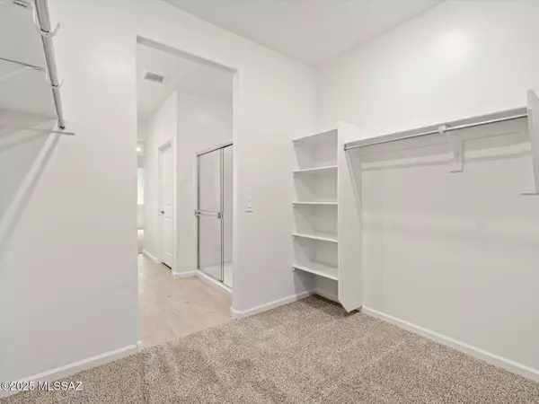 Sahuarita, AZ 85629,761 W Calle Cubeta