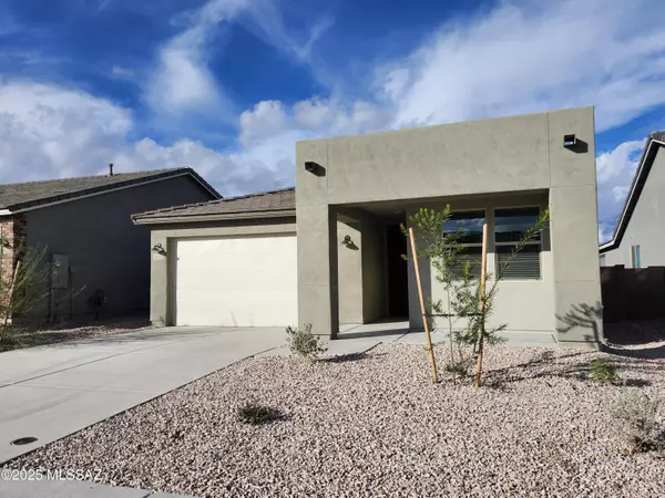 10088 S Arnold Ranch Road, Vail, AZ 85641