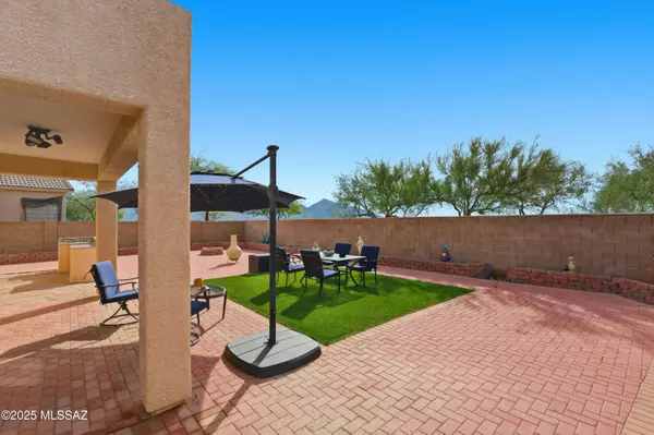 Oro Valley, AZ 85755,12827 Bloomington Loop