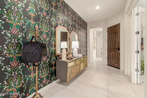 Oro Valley, AZ 85755,685 E Romsdalen Road