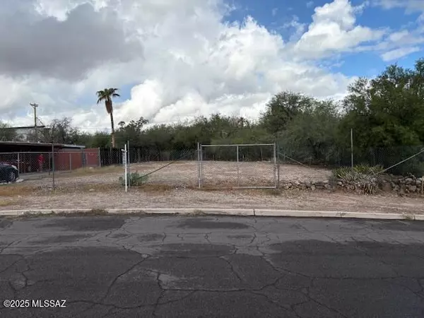 4915 E Rosewood Street #*, Tucson, AZ 85711