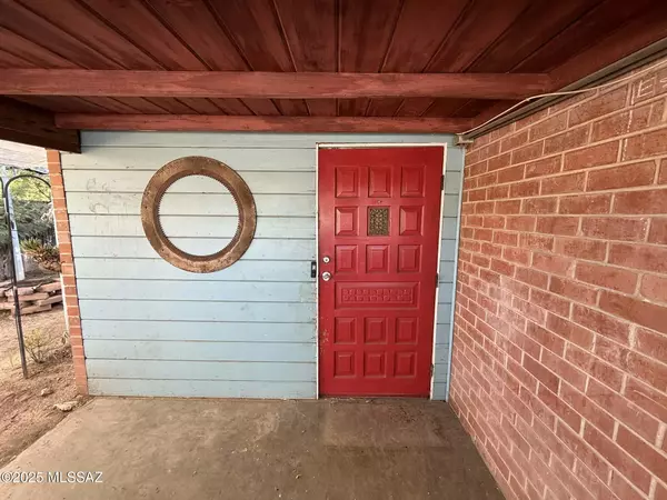 2555 E Fort Lowell Road, Tucson, AZ 85716