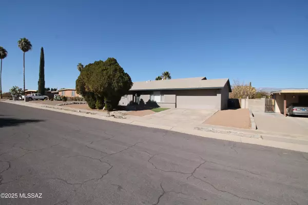 Tucson, AZ 85715,8615 E Bellevue Place