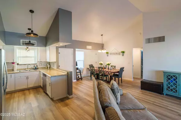 Tucson, AZ 85746,7111 S Camino Libertad