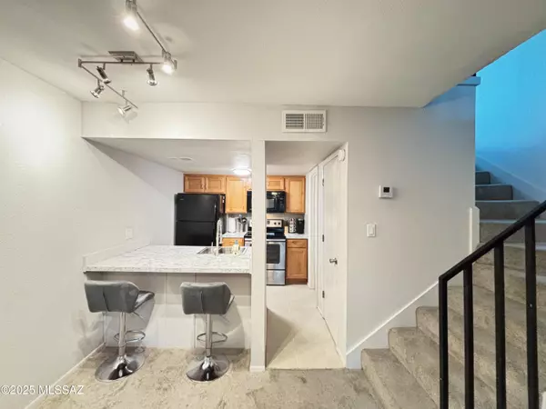 1600 N Wilmot Road #316, Tucson, AZ 85712