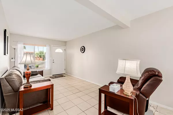 Tucson, AZ 85705,455 W Kelso Street #106