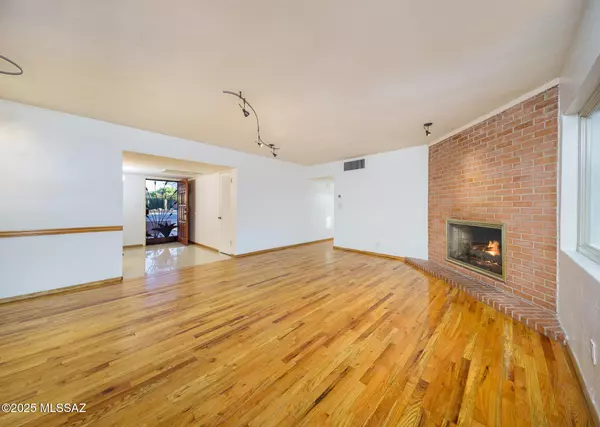 Tucson, AZ 85711,4203 E 6th Street