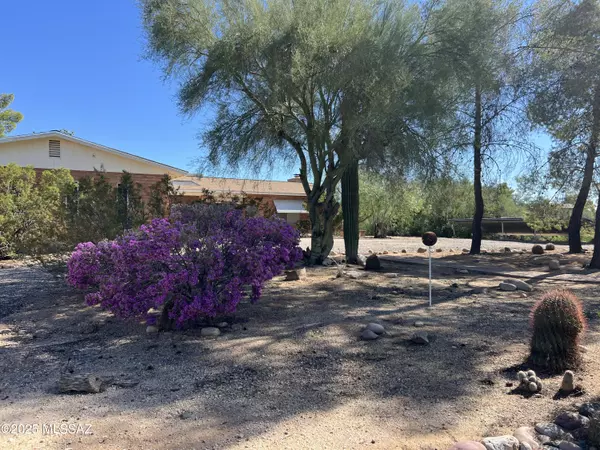 Tucson, AZ 85704,8020 N La Oesta Avenue