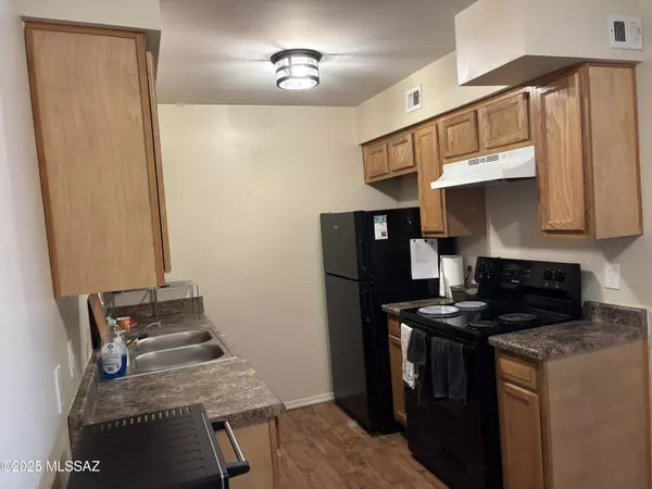 Tucson, AZ 85704,6301 N Barcelona Court #1006