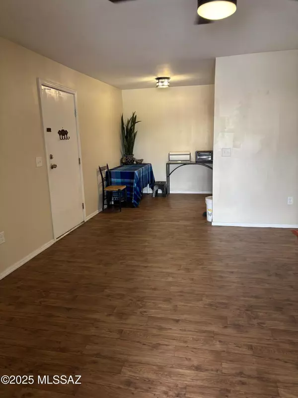 Tucson, AZ 85704,6301 N Barcelona Court #1006