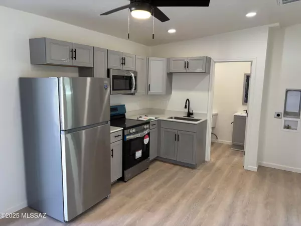 Tucson, AZ 85705,326 E Prince Road #3