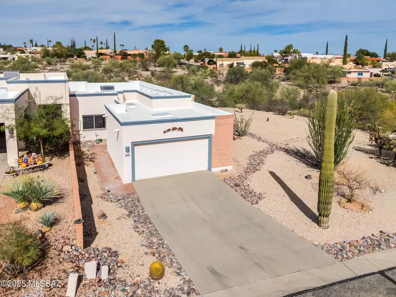 934 W Via Del Pardillo, Green Valley, AZ 85622