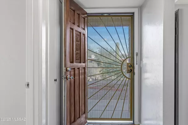 Tucson, AZ 85745,1621 N Monroe