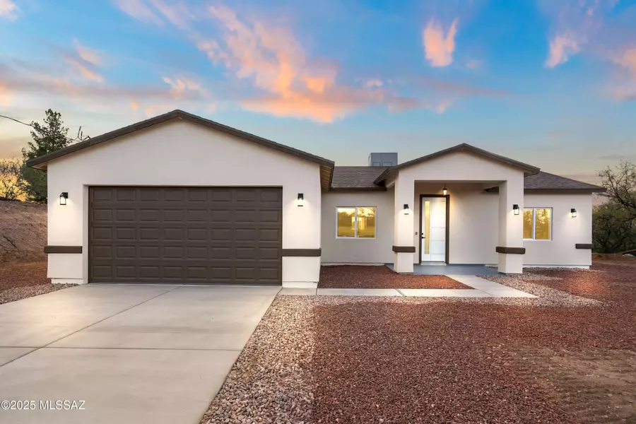 39 Acuario Court, Rio Rico, AZ 85648