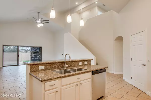 Green Valley, AZ 85614,2084 N Ave Fina