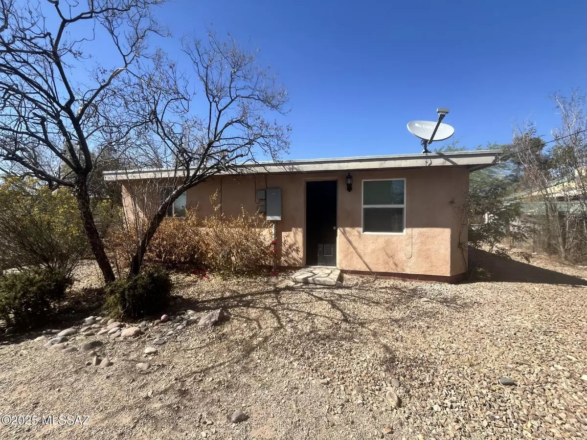 Tucson, AZ 85705,216 E Waverly Street #2