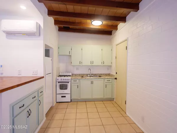 Tucson, AZ 85705,1334 N 2nd Avenue