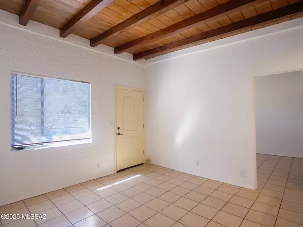 Tucson, AZ 85705,1334 N 2nd Avenue