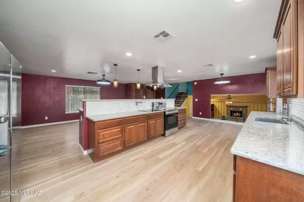 Tucson, AZ 85746,7621 S Camino Escarpado