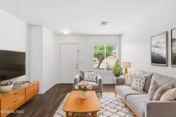 Tucson, AZ 85756,6939 S Creek Run Avenue