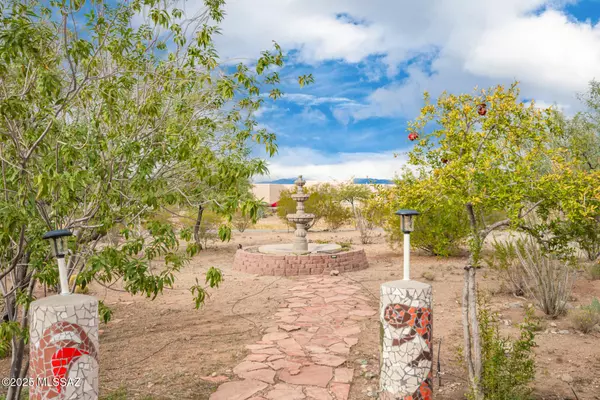 Vail, AZ 85641,957 N Darlene Drive