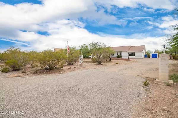 Vail, AZ 85641,957 N Darlene Drive