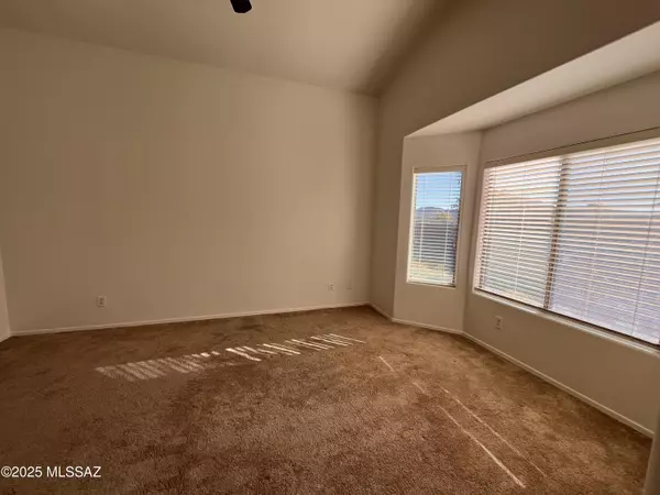 Vail, AZ 85641,13268 E Mesquite Flat Spring Drive