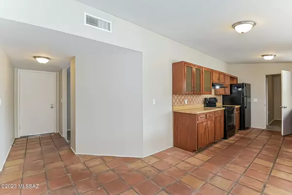 Tucson, AZ 85710,7126 E 34th Street