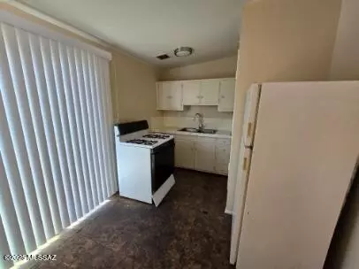 Tucson, AZ 85716,3423 E Flower Street #3